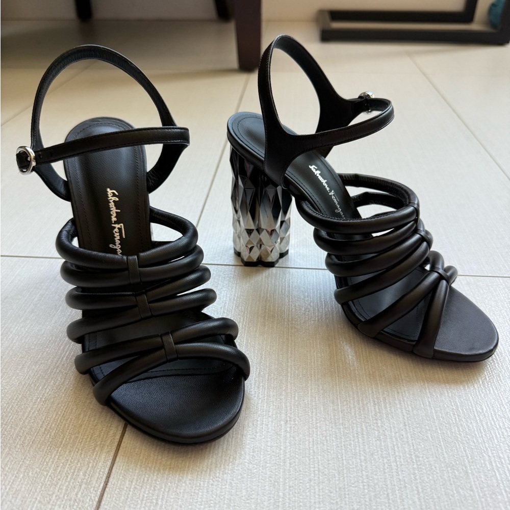 Brand New Salvatore Ferragamo Amalia Black Silver Women’s Heels 36.5 6.5